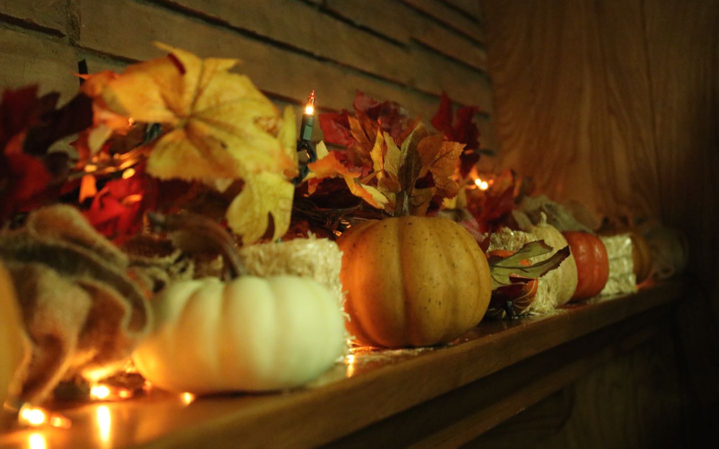 DIY: Decorating a Fall Mantle