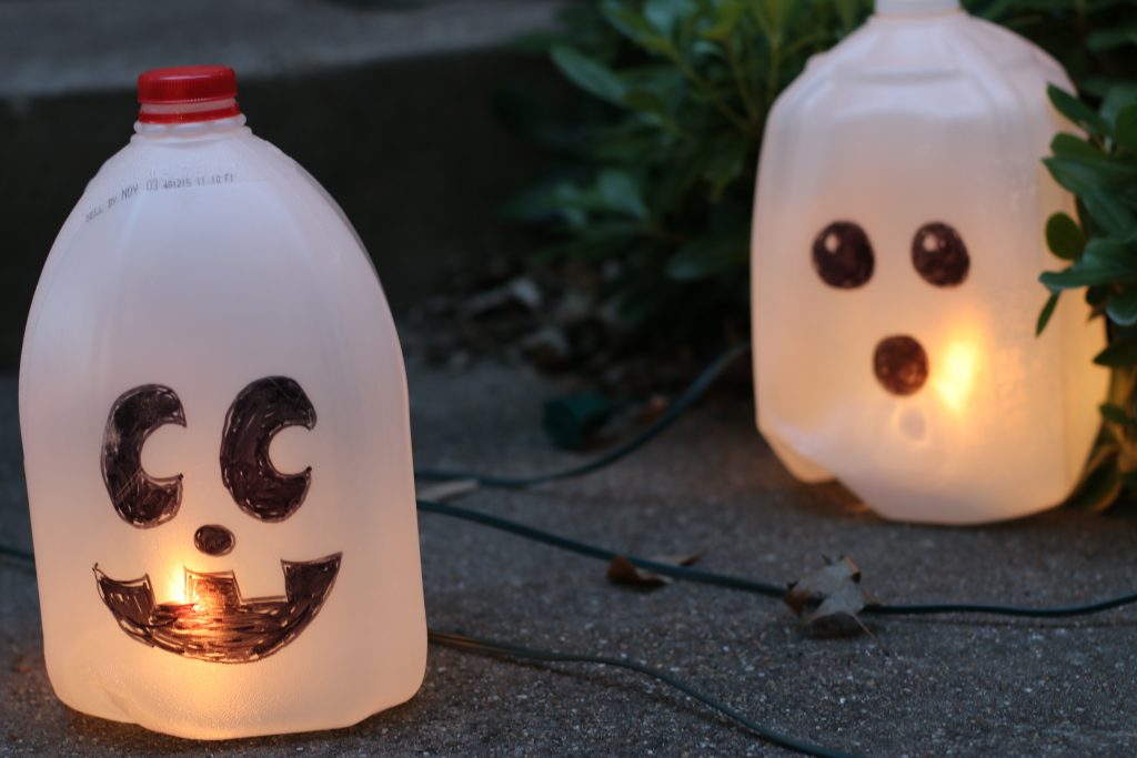 DIY: Milk Carton Ghosts