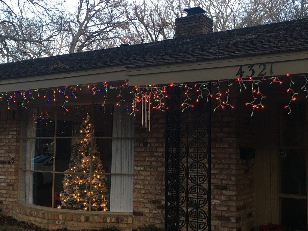 How do you know if your Christmas lights are LED?